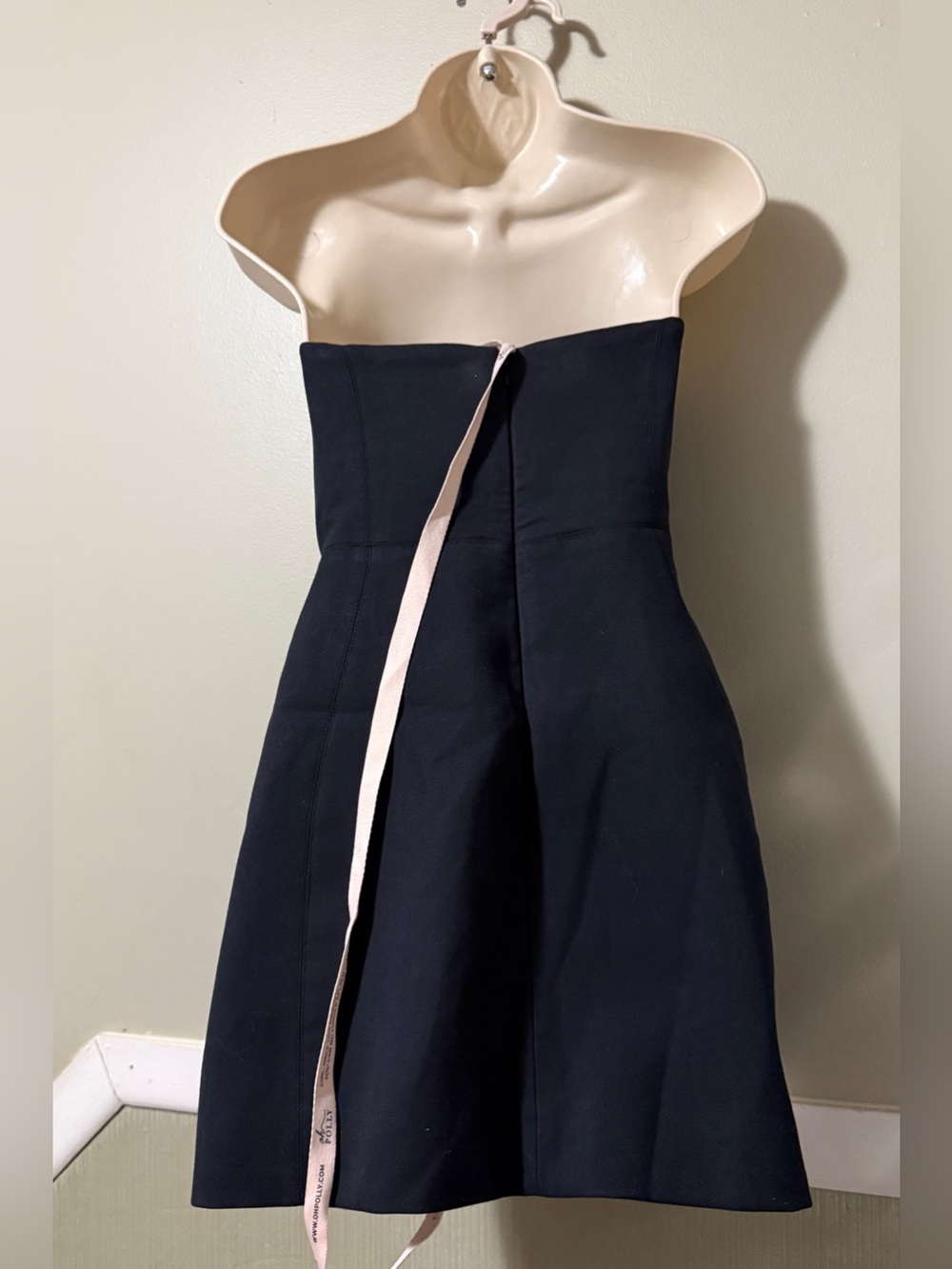 Oh Polly Arta Strapless Structured Tulip Mini Dress in Black — Size US 8 - Picture 5 of 8